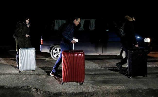 ''यह अपराध है'' : UAE ने युद्ध के कारण भाग रहे यूक्रेनियन के प्रवेश पर सख्त रुख अपनाया