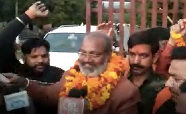 Haridwar Hatemonger All Smiles, Garlanded On His Release On Bail