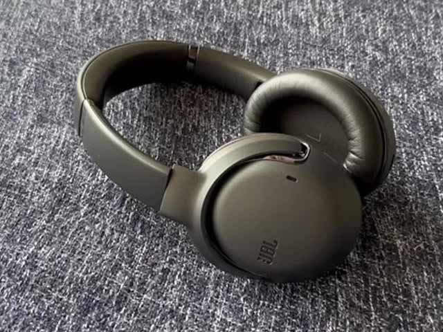 JBL Tour One Wireless Headphones Review in Hindi: क्यो सोनी को मिलेगी टक्कर!