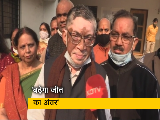 UP चुनाव: सांसद संतोष गंगवार ने किया मतदान, बोले- बरेली में किसान आंदोलन का असर नहीं