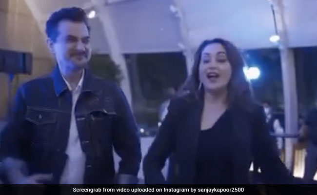 Madhuri Dixit, Sanjay Kapoor Danced To Their 1995 Hit Song At A Party