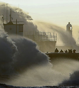 Millions Tune In To Watch Pilots Land In London As Storm Eunice Rages