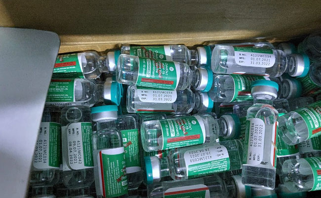 केंद्र ने वैक्सीन की बर्बादी पर राज्यों को लिखा पत्र, कहा- COVID वैक्सीन की बर्बादी से बचें केंद्र ने वैक्सीन की बर्बादी पर राज्यों को लिखा पत्र, कहा- COVID वैक्सीन की बर्बादी से बचें