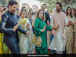 Hrithik Roshan, Shabana Azmi, Farah Khan Ruled The Dance Floor At Farhan Akhtar-Shibani Dandekar's Wedding Hrithik Roshan, Shabana Azmi, Farah Khan Ruled The Dance Floor At Farhan Akhtar-Shibani Dandekar's Wedding