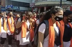 Amid Hijab vs Saffron Scarves, Karnataka Bans "Clothes That Disturb Law" Amid Hijab vs Saffron Scarves, Karnataka Bans "Clothes That Disturb Law"