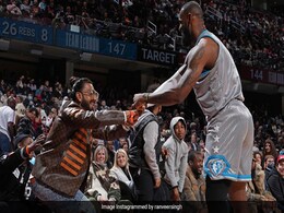 "The King" And Ranveer Singh: See His Pic With Basketball Star LeBron James "The King" And Ranveer Singh: See His Pic With Basketball Star LeBron James