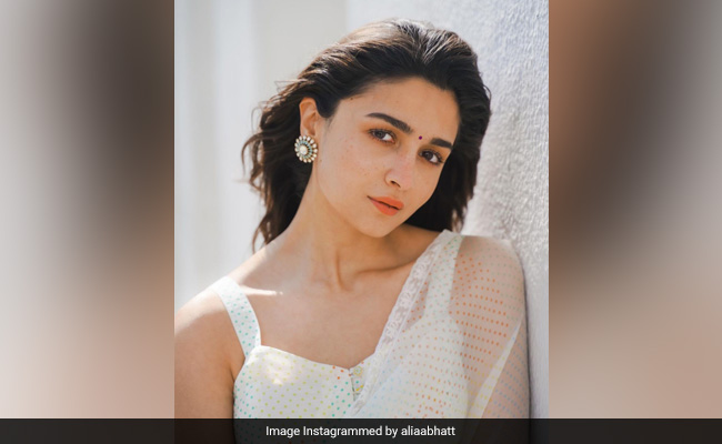 Weekend Binge: 5 Alia Bhatt Films To Watch After <i>Gangubai Kathiawadi</i>