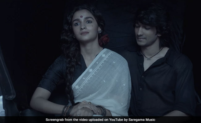 <i>Gangubai Kathiawadi</i> Song <i>Jab Saiyaan</i>: Alia Bhatt Is The Queen Of Hearts - One Heart In Particular