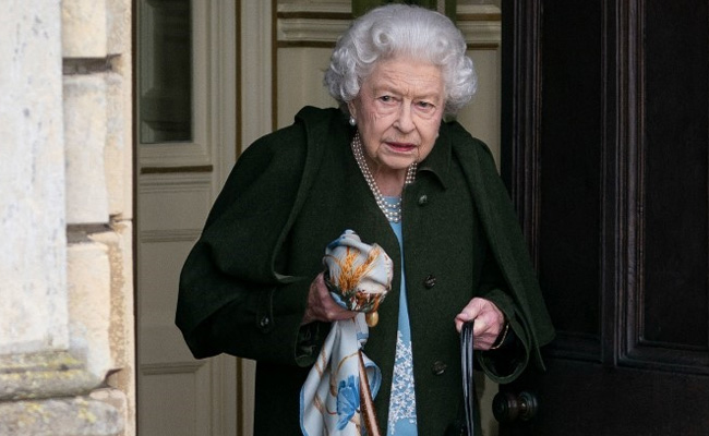 "Horrible Pandemic": Queen Elizabeth Recalls Time She Contracted Covid