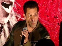 फैन ने आवाज लगाई Salman तो दबंग बोले 'हां भाई'- देखें मजेदार वीडियो फैन ने आवाज लगाई Salman तो दबंग बोले 'हां भाई'- देखें मजेदार वीडियो