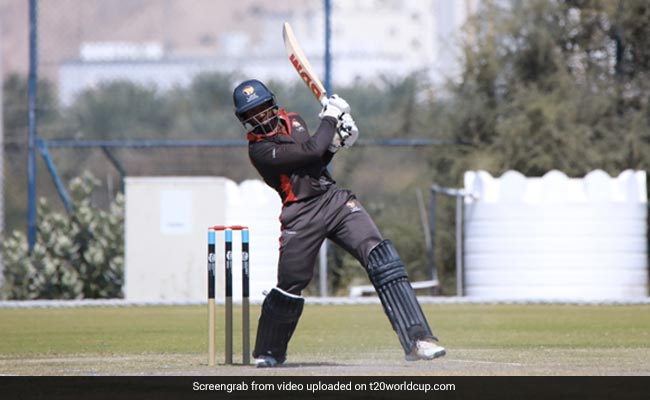 भारतीय मूल के बल्लेबाज का धमाका,171 गेंद पर ठोक डाले 267 रन,  25 चौके और 11 छक्के जड़ मचाई खलबली