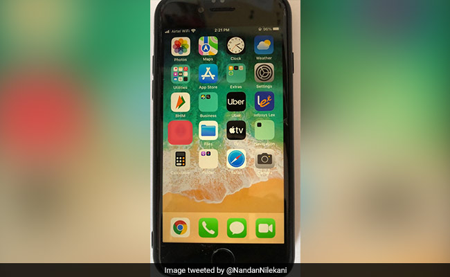 "आधार कार्ड" बनाने वाले नंदन नीलेकणि के मोबाइल में WhatsApp क्यों नहीं है? 