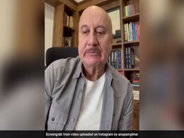 गाजर के हलवे के चक्कर में नहीं कम हो पा रहा अनुपम खेर का वजन, शेयर किया यह मजेदार VIDEO गाजर के हलवे के चक्कर में नहीं कम हो पा रहा अनुपम खेर का वजन, शेयर किया यह मजेदार VIDEO