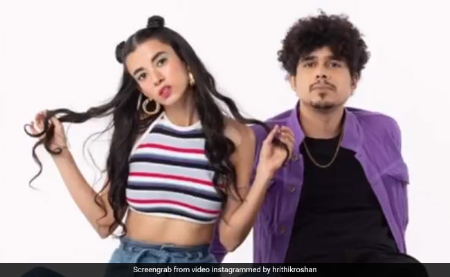 Hrithik Roshan Turns Cheerleader For Rumoured Girlfriend Saba Azad