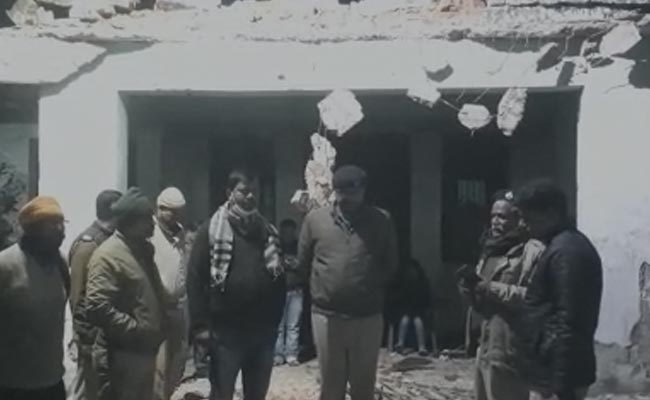 बिहार : दरभंगा में अपराधियों का तांडव, जमीन कब्जाने के लिए जेसीबी लेकर पहुंचे; विरोध करने पर दो लोगों को जिंदा जलाया