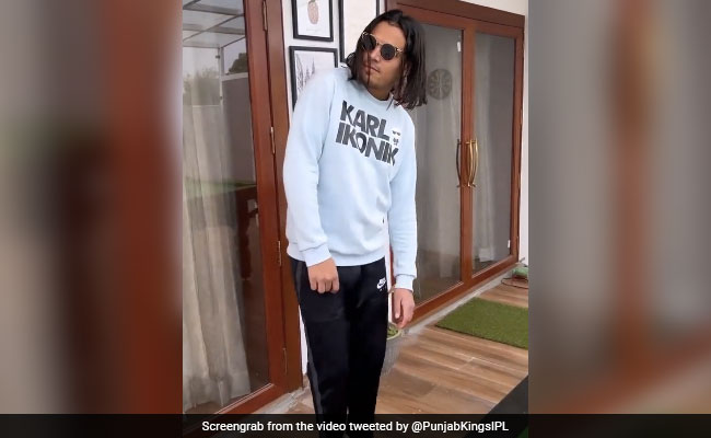 पंजाब के खेमे में जाते ही युवा खिलाड़ी का बदला तेवर, अल्लू अर्जुन के स्टाइल में लगाया डांस का तड़का, देखें Video