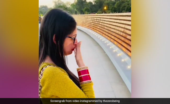 Woman Spots Her Brother's Name At National War Memorial. Heartbreaking Video Is Viral