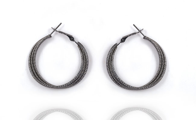 Chic Hoop Earrings To Amplify Your Regular Style
