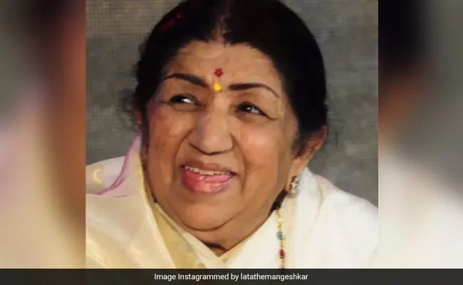 आख़िरी पलों को याद करते हुए भावुक हो गईं लता मंगेशकर की नर्स, कही ये बात