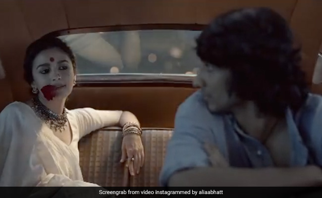 <i>Gangubai Kathiawadi</i> New Song <i>Meri Jaan</i>: Alia Bhatt And Shantanu Maheshwari's Backseat Romance