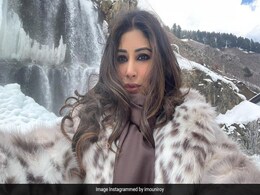 Mouni Roy Shares Another Set Of Pics From Her Kashmir Diaries Mouni Roy Shares Another Set Of Pics From Her Kashmir Diaries