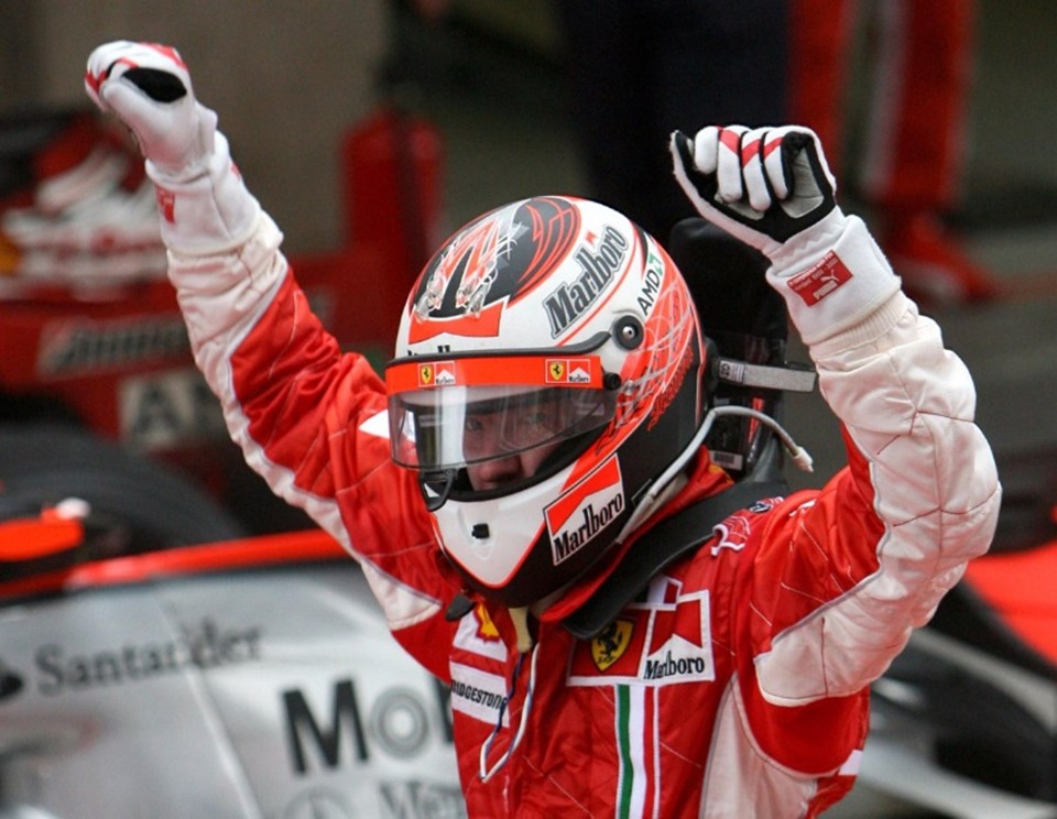Checkout The Clothing That F1 Drivers Wear