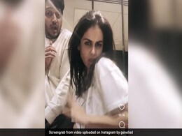 VIDEO : श्रीवल्ली पर डांस कर रहे थे रितेश देशमुख, जेनेलिया ने दिया उन्हें धक्का, फिर जो हुआ वो तो... VIDEO : श्रीवल्ली पर डांस कर रहे थे रितेश देशमुख, जेनेलिया ने दिया उन्हें धक्का, फिर जो हुआ वो तो...