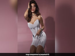 Jacqueline Fernandez के ग्लैमरस लुक्स से नजरें हटाना है मुश्किल, आप भी ले सकती हैं फैशन इंस्पिरेशन Jacqueline Fernandez के ग्लैमरस लुक्स से नजरें हटाना है मुश्किल, आप भी ले सकती हैं फैशन इंस्पिरेशन