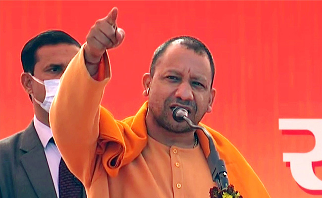 "राष्ट्रपत्नी" टिप्पणी विवाद: सीएम योगी बोले, "यह कमेंट मातृ शक्ति का अपमान है" "राष्ट्रपत्नी" टिप्पणी विवाद: सीएम योगी बोले, "यह कमेंट मातृ शक्ति का अपमान है"