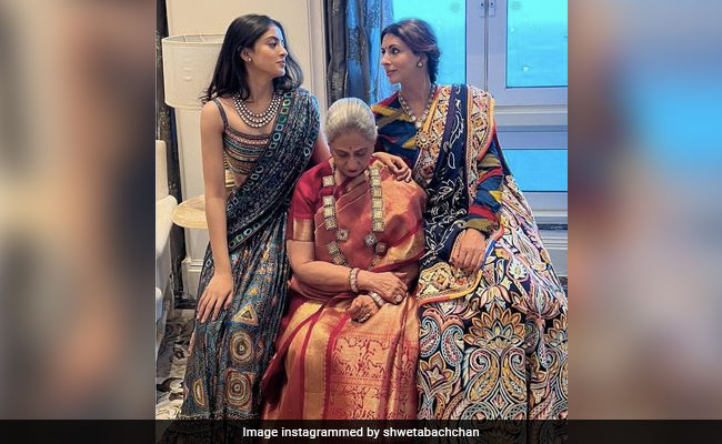 Jaya Bachchan, Shweta And Navya Nanda In A Perfect Family Pic