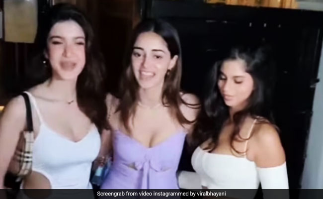 अनन्या पांडे ने अपने बेस्ट फ्रेंड सुहाना खान और शनाया के साथ की जमकर मस्ती, देखें पार्टी की तस्वीरें 