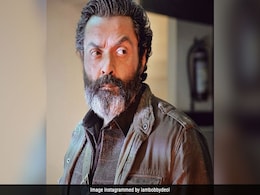 <i>Love Hostel</i> Review: Bobby Deol Renders An Emotionless Killer To Perfection In Courageous Film <i>Love Hostel</i> Review: Bobby Deol Renders An Emotionless Killer To Perfection In Courageous Film