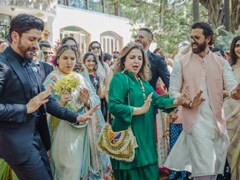 Just Hrithik Roshan And Farhan Akhtar Burning Up The Wedding Dance Floor