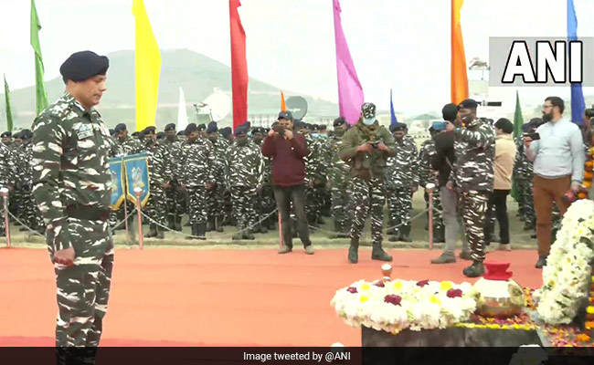 Paramilitary Force Pays Tributes To Soldiers Killed In Pulwama Attack