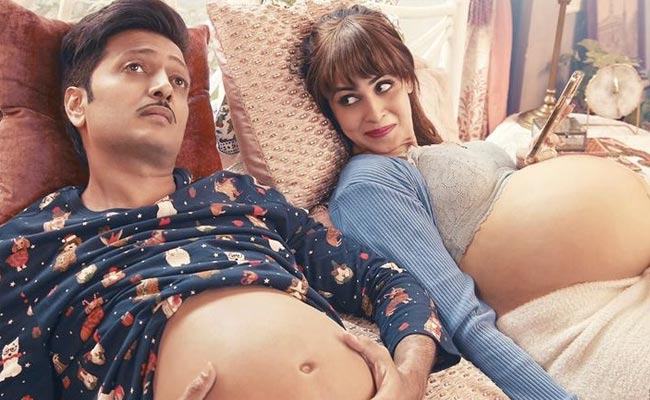 मिस्टर मम्मी के पोस्टर में प्रेग्नेंट दिखे रितेश, फैंस बोले-  हैलो मिस्टर मम्मी