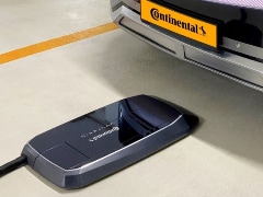 यह स्मार्ट चार्जिंग रोबोट आपकी इलेक्ट्रिक कार को अपने आप कर देगा चार्ज, जानें कब होगा लॉन्च