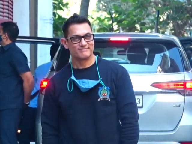 Catching Up With Aamir Khan In Mumbai