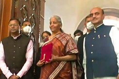 Finance Minister Nirmala Sitharaman To Present Paperless Budget Again Finance Minister Nirmala Sitharaman To Present Paperless Budget Again
