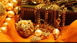 Mumbai Merchant Falls Asleep On Train, Loses Gold Jewellery Worth Rs 5.53 Crore