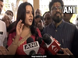 'मुंबई में ट्रैफिक की वजह से होते हैं 3% तलाक' : पूर्व CM की पत्नी का दावा; शिवसेना नेता ने उड़ाया मजाक 'मुंबई में ट्रैफिक की वजह से होते हैं 3% तलाक' : पूर्व CM की पत्नी का दावा; शिवसेना नेता ने उड़ाया मजाक