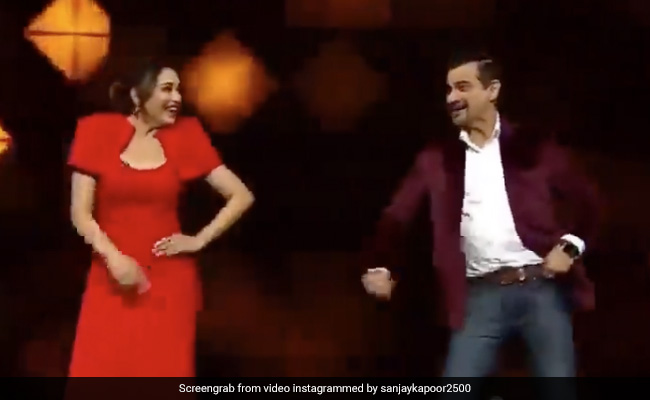 When Madhuri Dixit Danced With Sanjay Kapoor. Mithun Chakraborty's Reaction