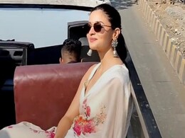 ओपन बस में मुंबई की सड़कों पर निकल आलिया भट्ट ने फैन्स को यूं दिया सरप्राइज, देखें वायरल Video ओपन बस में मुंबई की सड़कों पर निकल आलिया भट्ट ने फैन्स को यूं दिया सरप्राइज, देखें वायरल Video