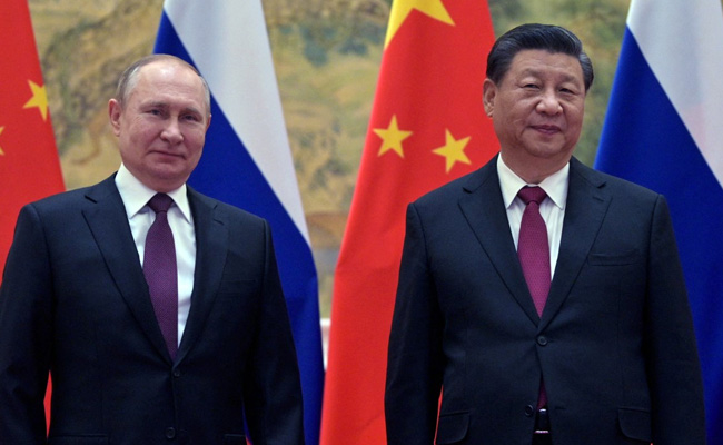 Putin Praises "Unprecedented" Energy Ties With China After 2-Day Visit