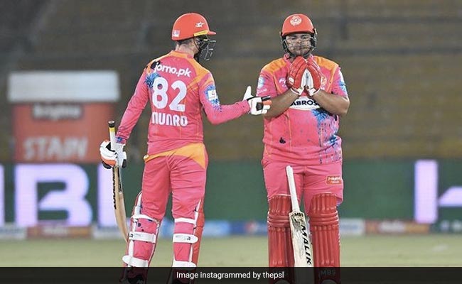 PSL 2022: मोईन खान के बेटे ने जमकर धोया 'बूम बूम' अफरीदी को, जड़ डाले 6 छक्के, देखें Video