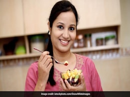 Healthy Food: पाना चाहते हैं हेल्दी और ग्लोइंग स्किन, तो इन 5 फलों को डाइट में करें शामिल Healthy Food: पाना चाहते हैं हेल्दी और ग्लोइंग स्किन, तो इन 5 फलों को डाइट में करें शामिल