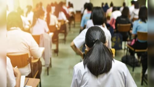 दिल्ली में प्रदूषण पर सरकार का बड़ा फैसला, 5वीं तक की क्लास हाइब्रिड चलेंगी