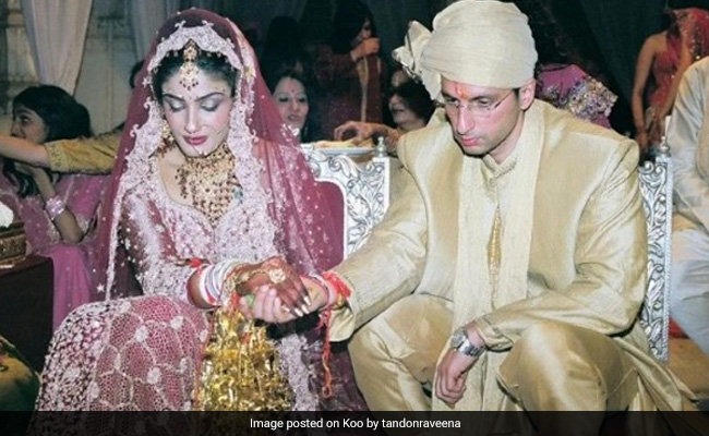 गोद ली दो बेटियों की मां रवीना टंडन ने की थी बिजनेसमैन से शादी, जानें नेटवर्थ और पति से कितना उम्र का फासला?