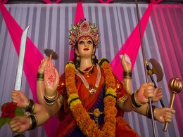 Gupt Navratri: माघ मास की गुप्त नवरात्रि का पहला दिन, जानें मां शैलपुत्री की आरती और मंत्र Gupt Navratri: माघ मास की गुप्त नवरात्रि का पहला दिन, जानें मां शैलपुत्री की आरती और मंत्र