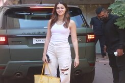 City Of Style: Ananya Panday's Pick For The Day Was White City Of Style: Ananya Panday's Pick For The Day Was White