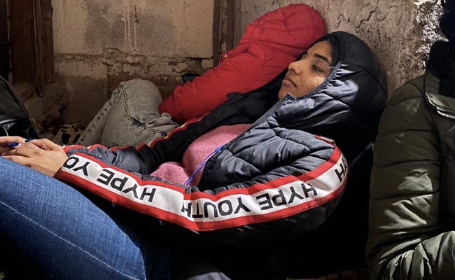 यूक्रेन में युद्ध के बीच बंकर में पनाह लिए हुए भारतीय छात्रा बोली, सिर्फ आज के लिए ही बचा खाना&nbsp;